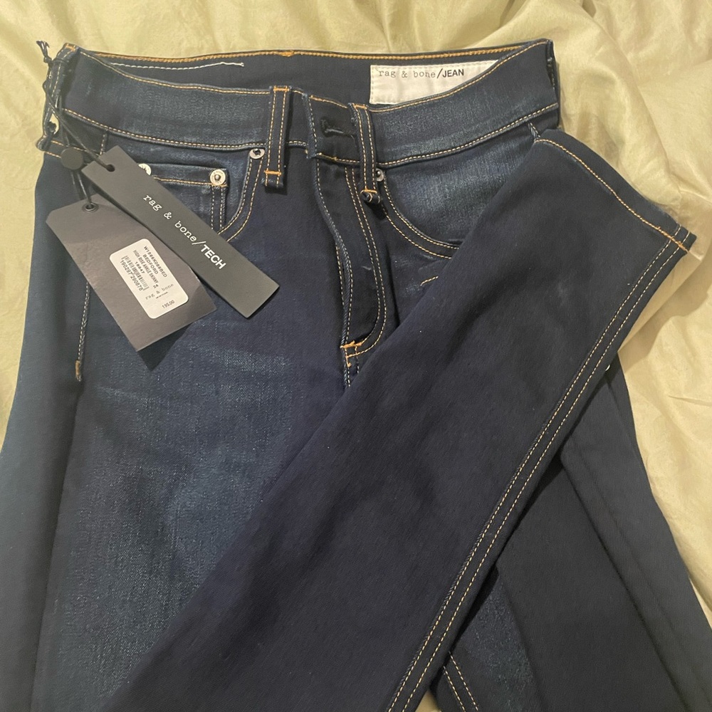 Brand new rag and bone skinny jeans. Size 24